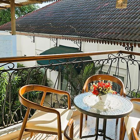 Surokarsan 9 House Yogyakarta Hotel Exterior photo